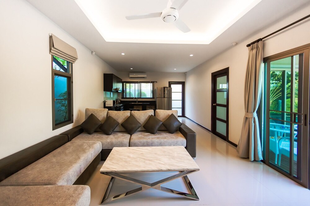 Photo of Livingroom in Nai Harn
