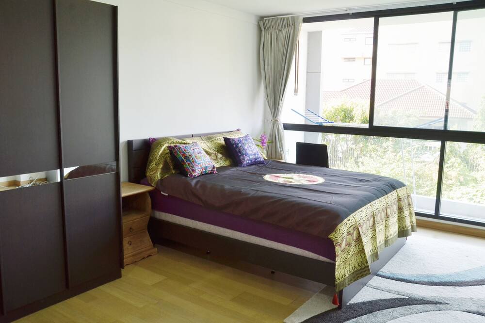 Photo of Bedroom in Phra Khanong Nuea