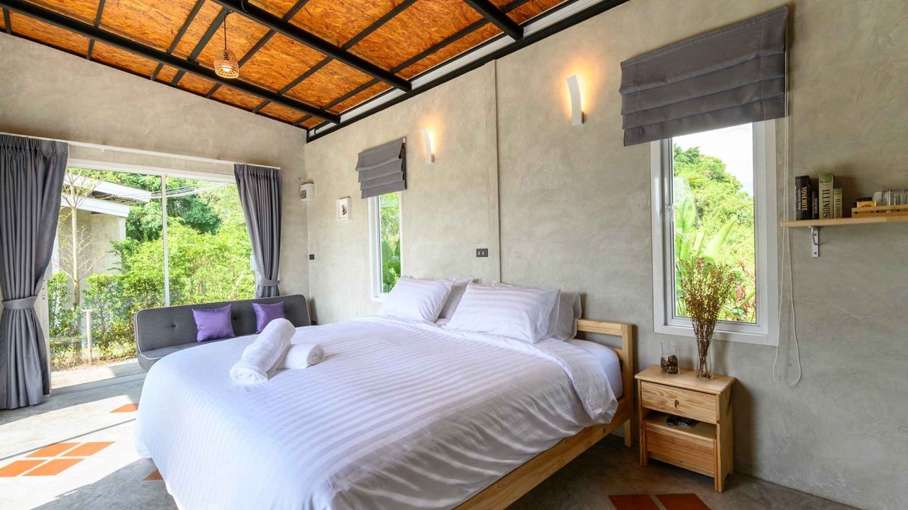 Photo of Bedroom in Ko Kaeo