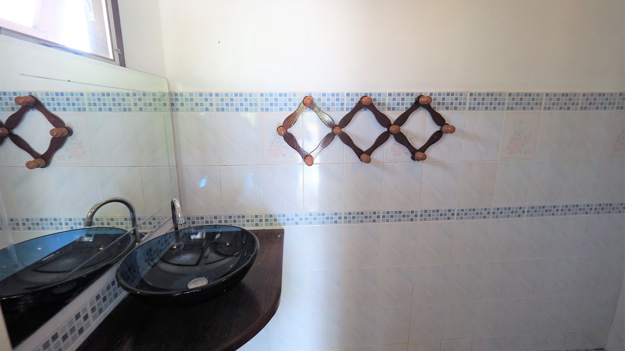Photo of Bathroom in Tha Sao