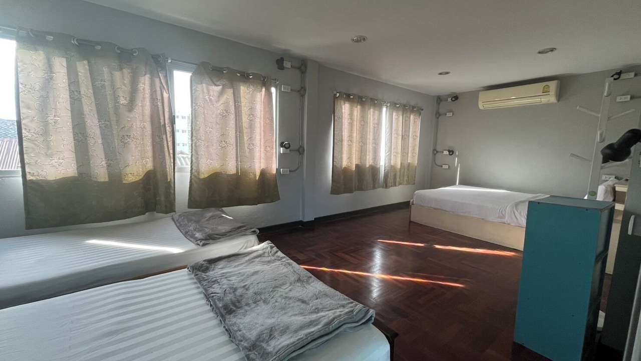 Photo of Bedroom in Wat Bowon Niwet