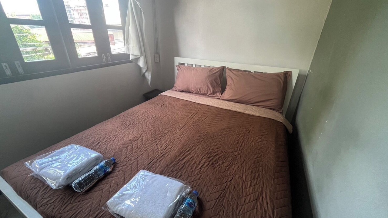 Photo of Bedroom in Wat Bowon Niwet