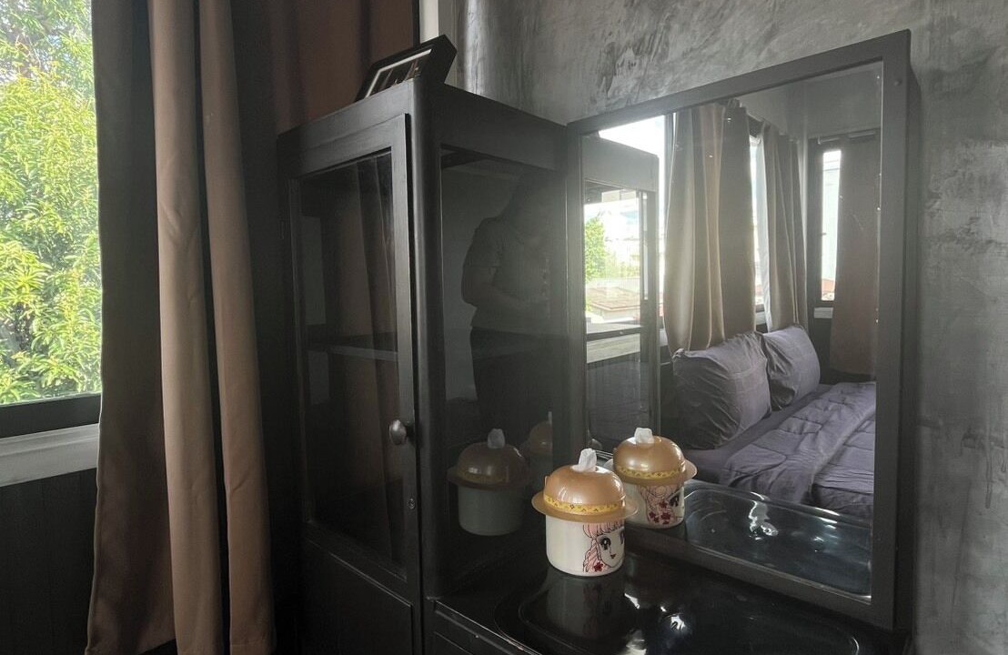 Photo of Bedroom in Wat Bowon Niwet