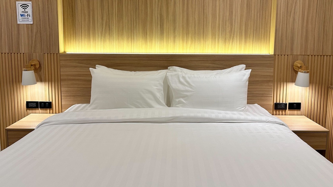Photo of Bedroom in Khlong Toei Nuea