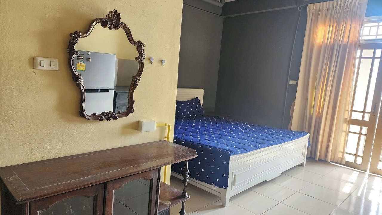 Photo of Bedroom in Thung Maha Mek