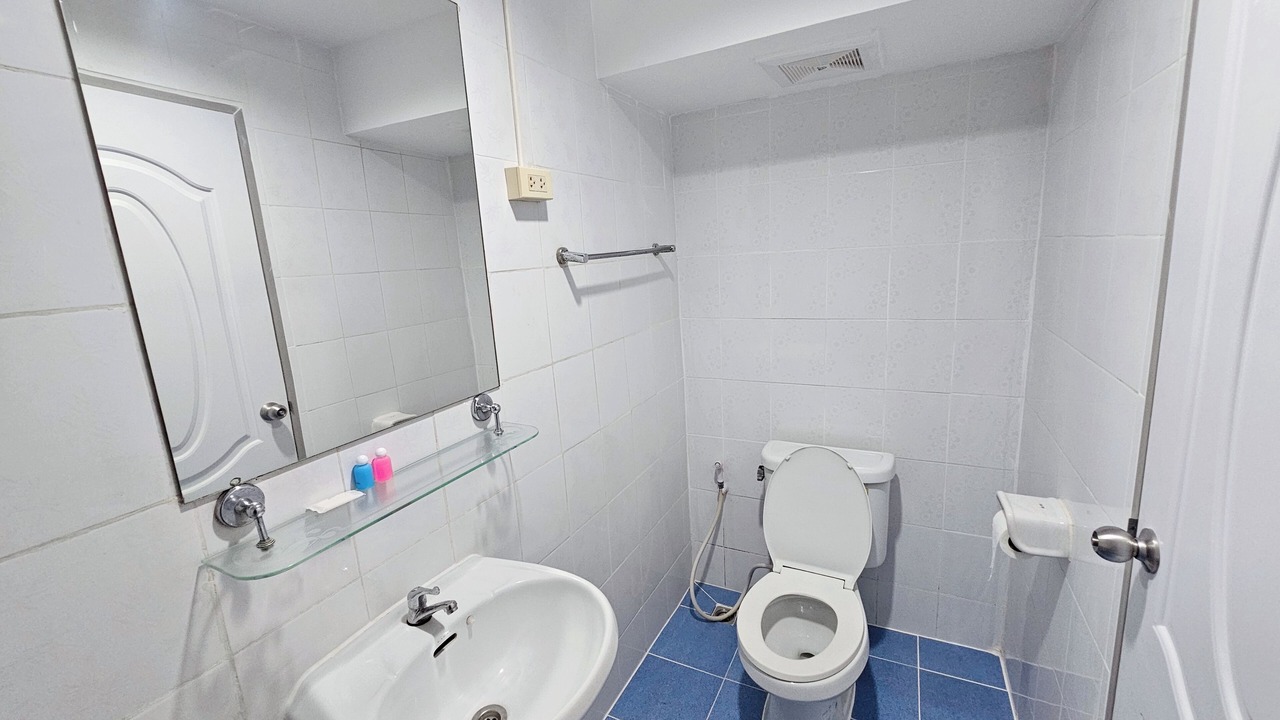 Photo of Bathroom in Pattaya Bay
