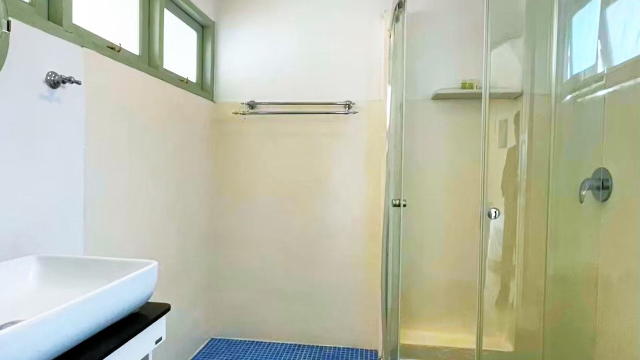 Photo of Bathroom in Old City