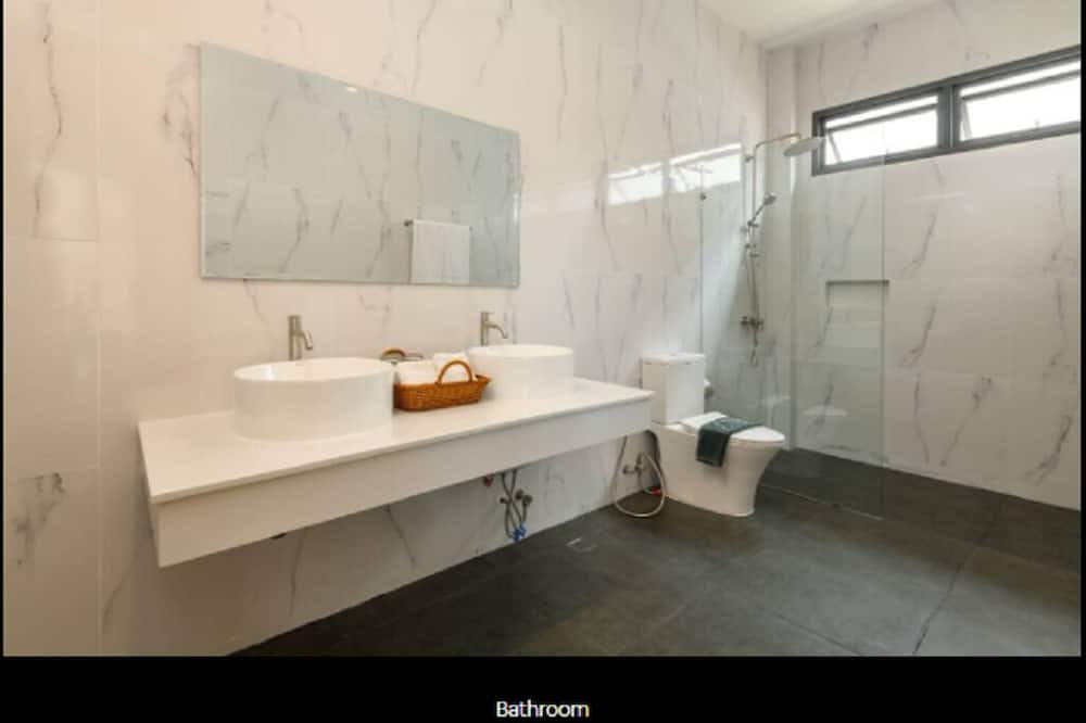 Photo of Bathroom in Ko Kaeo