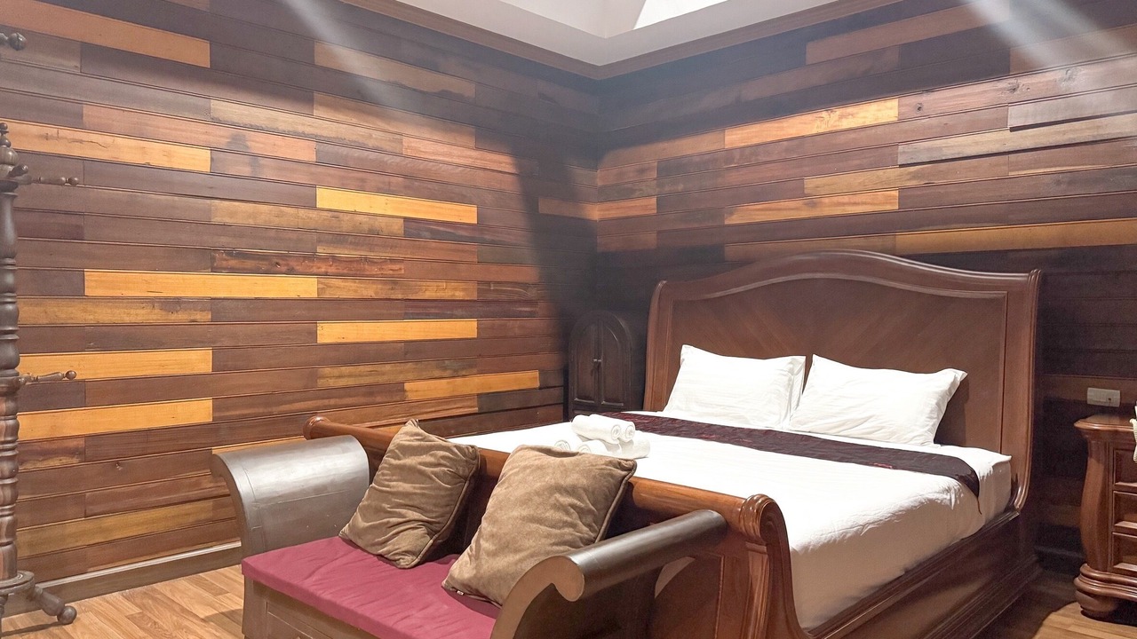 Photo of Bedroom in Chomphu
