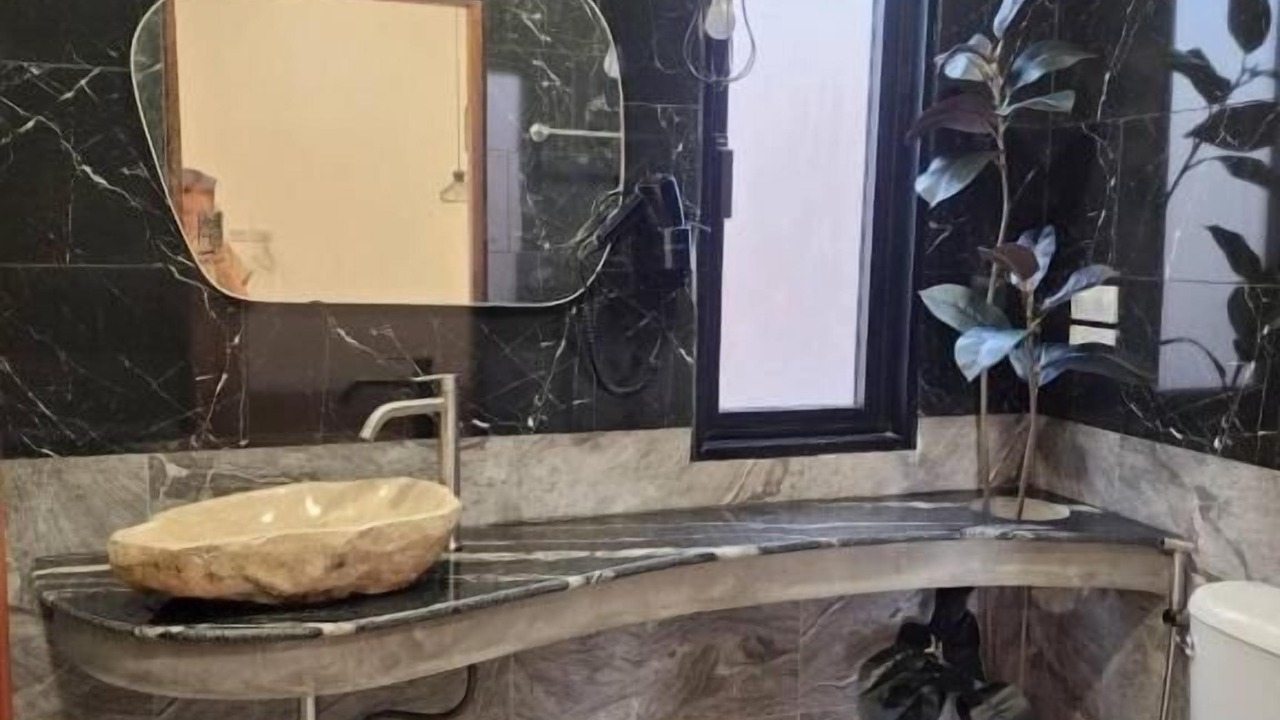 Photo of Bathroom in Siriraj