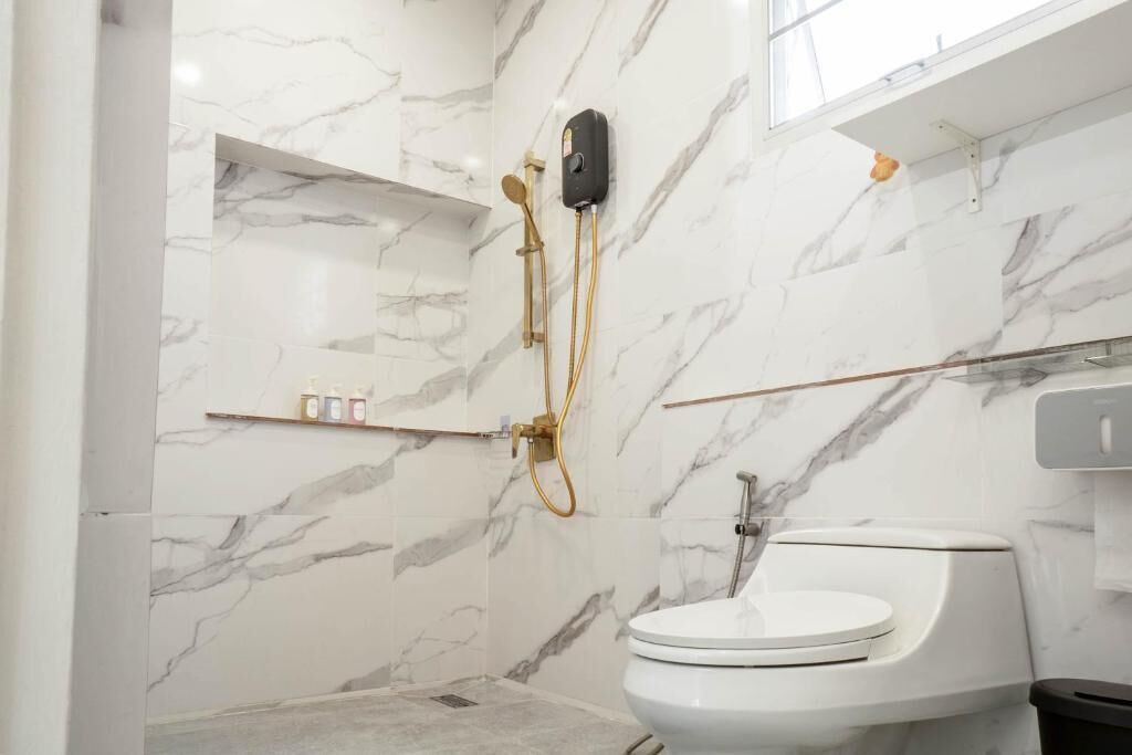 Photo of Bathroom in Saphan Sung