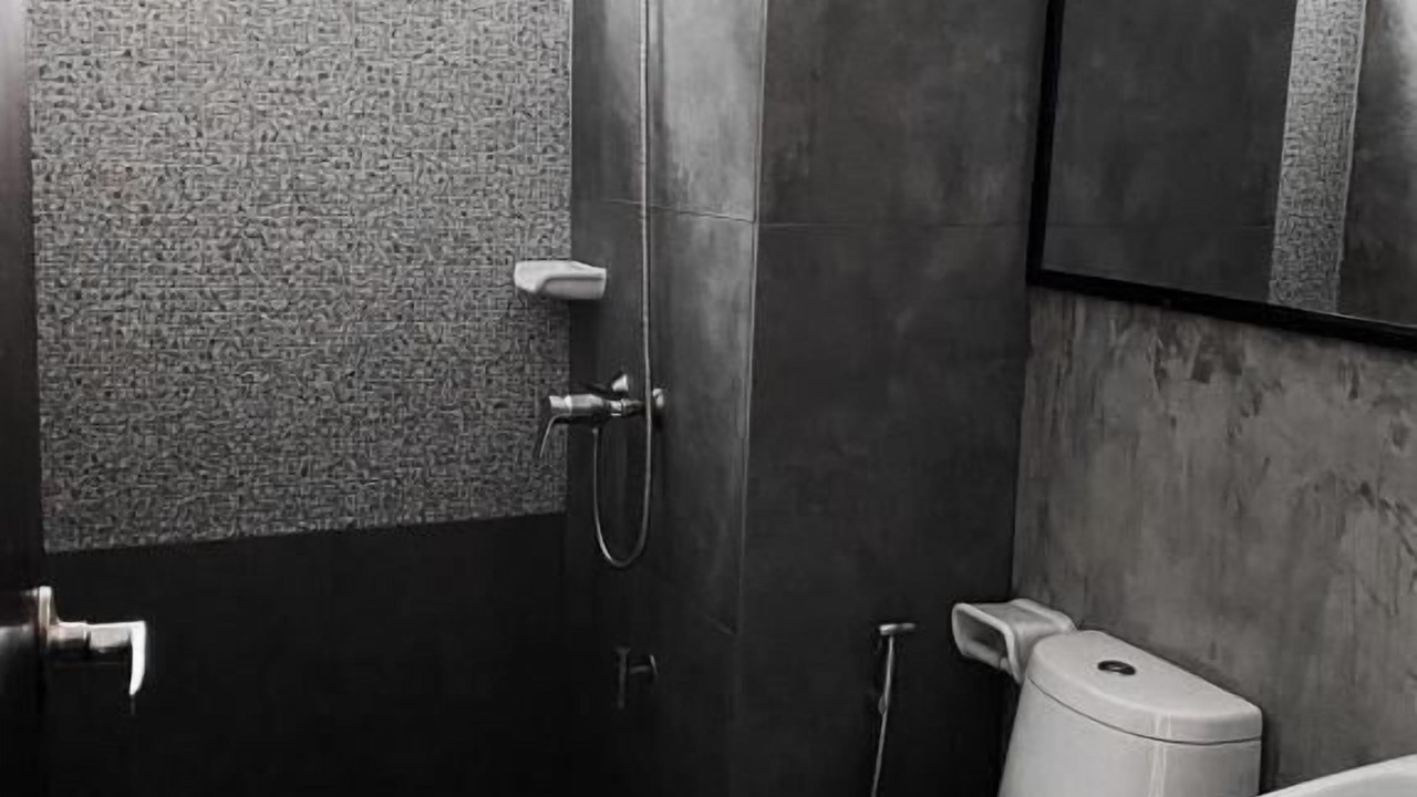 Photo of Bathroom in Old City