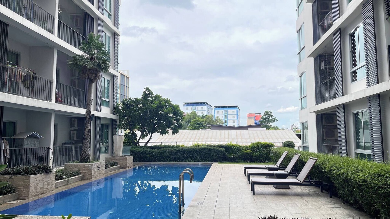 Photo of Patio Balcony in Khlong Kluea
