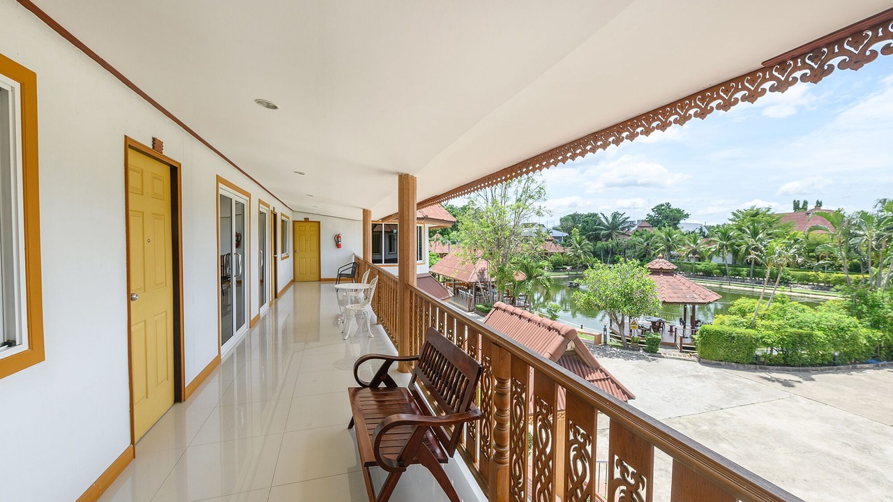 Photo of Patio Balcony in Tha Khoei