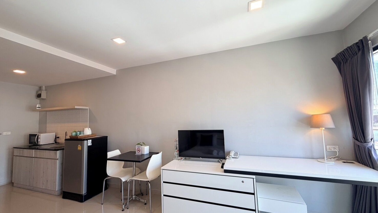 Photo of Bedroom in Thanon Phetchaburi