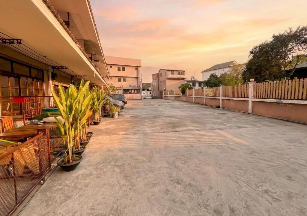 Photo of Outdoor in Wua Lai