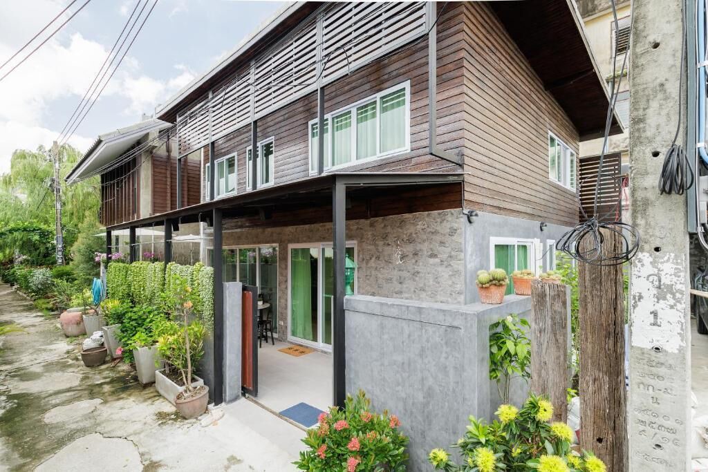 Photo of Outdoor in Thon Buri