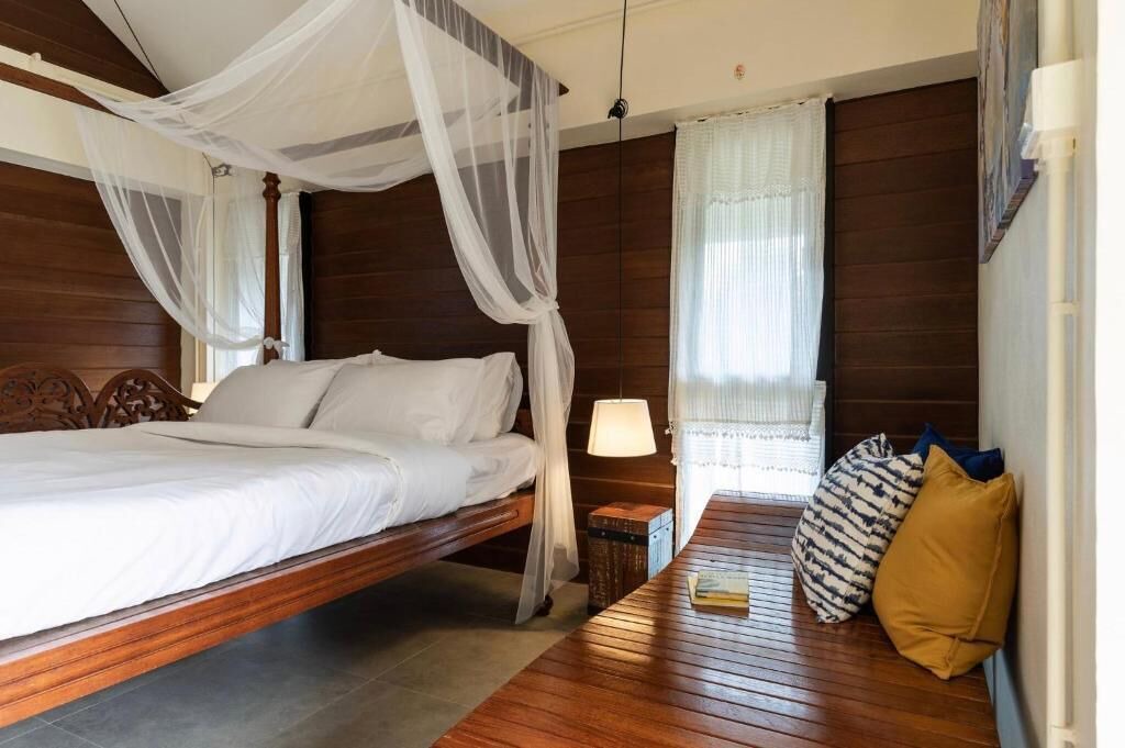 Photo of Bedroom in Thon Buri