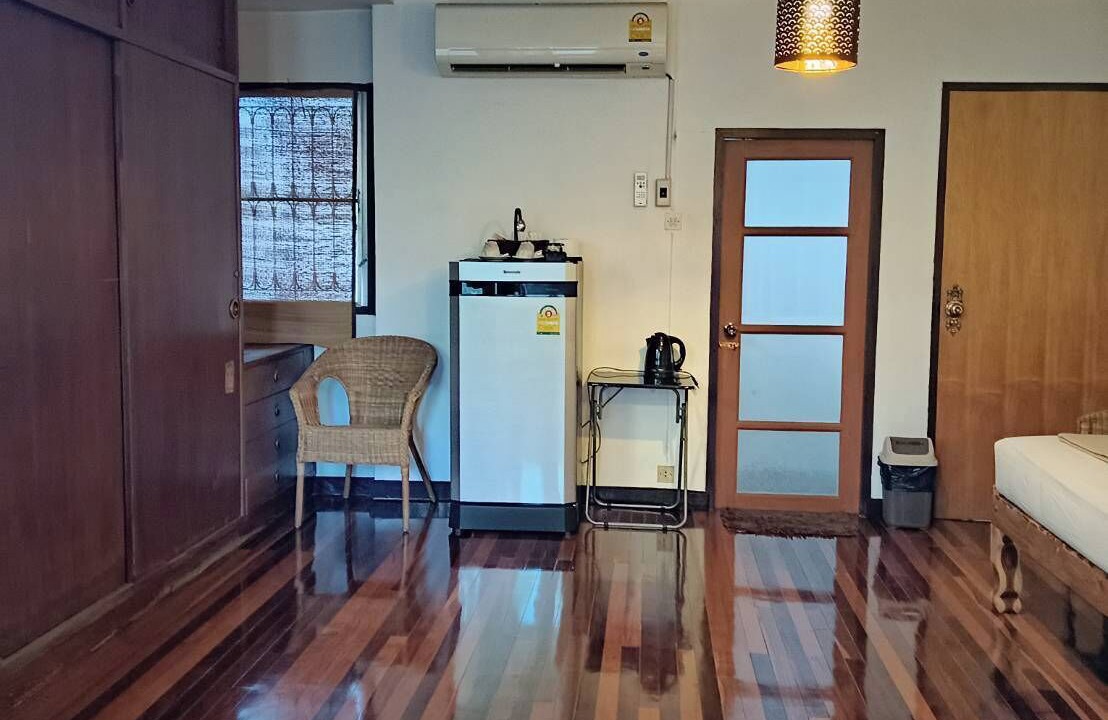 Photo of Bedroom in Khanna Yao