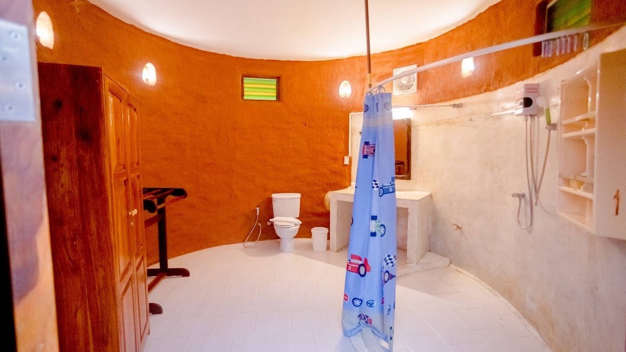 Photo of Bathroom in Tha Sao