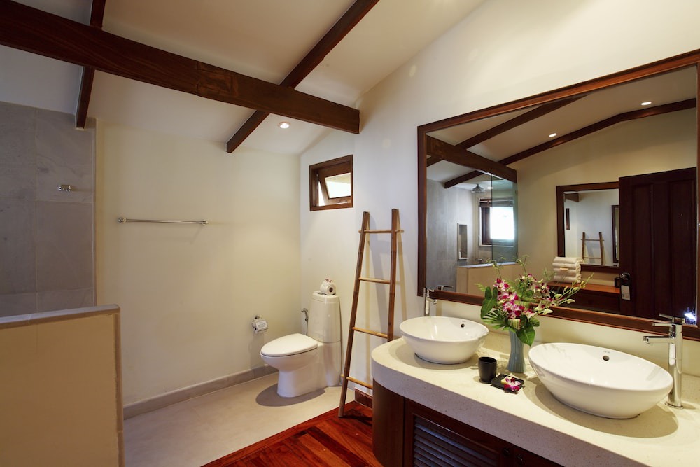 Photo of Bathroom in Maprao Island