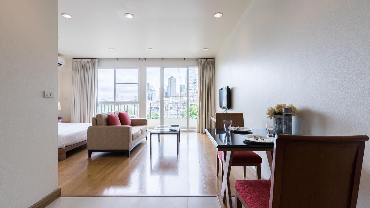 Photo of Livingroom in Samsen Nai