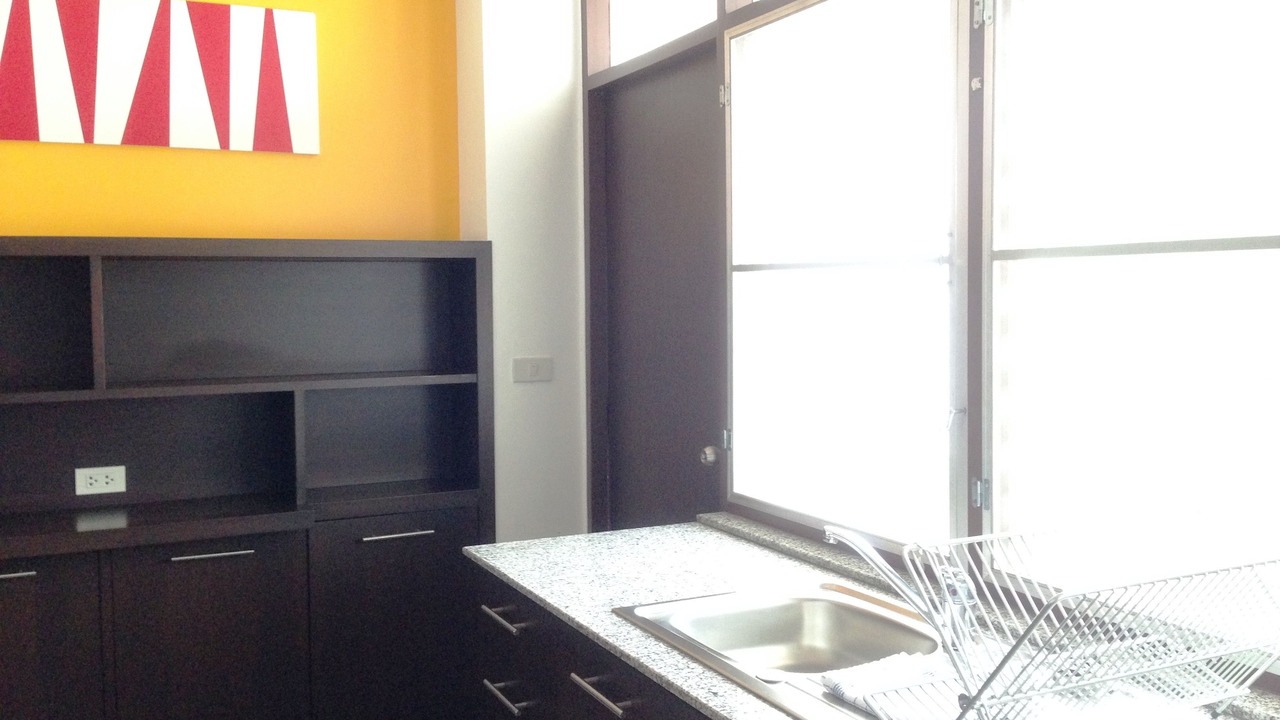 Photo of Kitchen in Ratchathewi