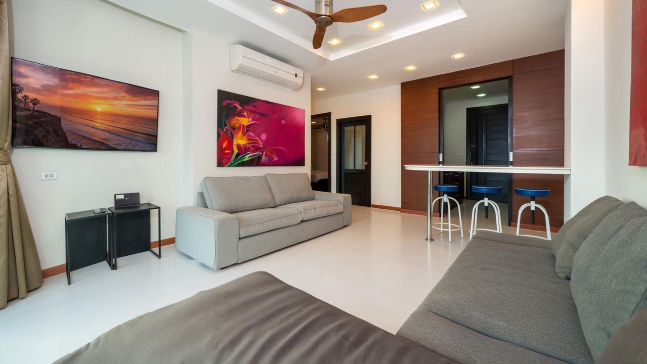 Photo of Livingroom in Karon