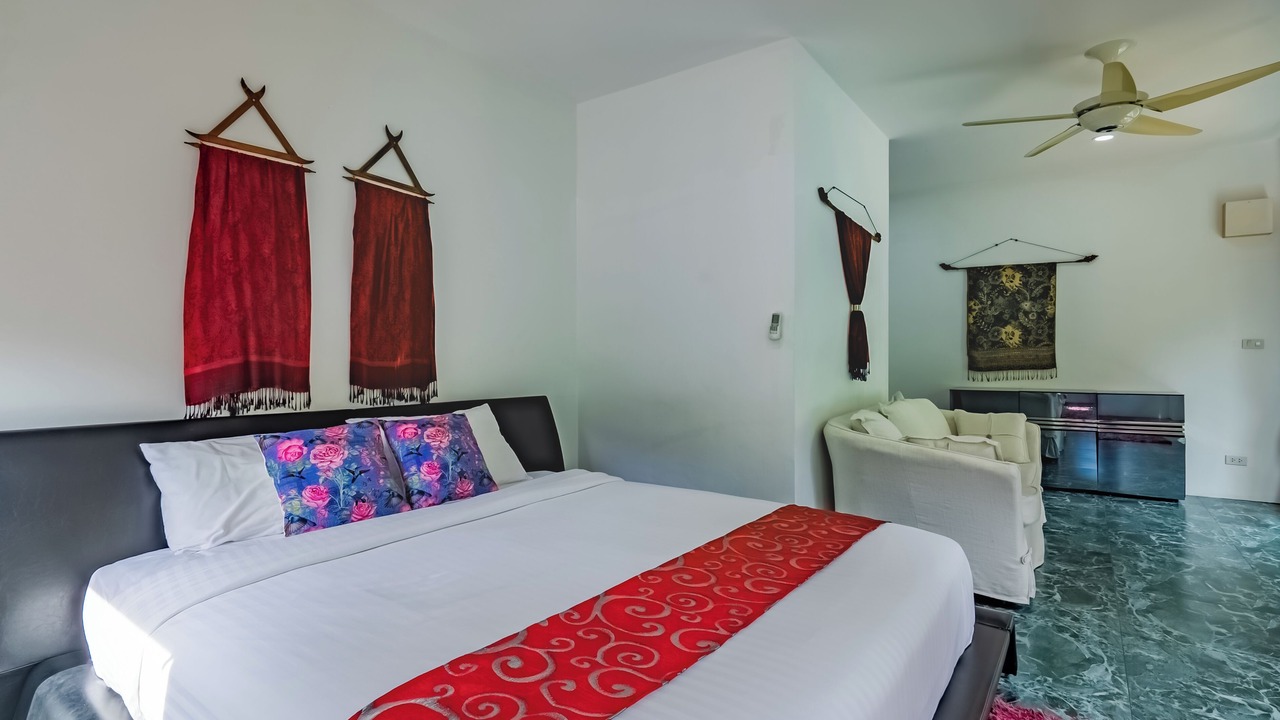 Photo of Bedroom in Chalong