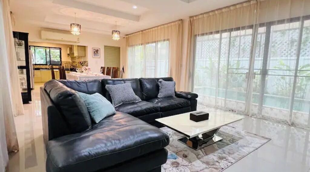 Photo of Livingroom in Chalong