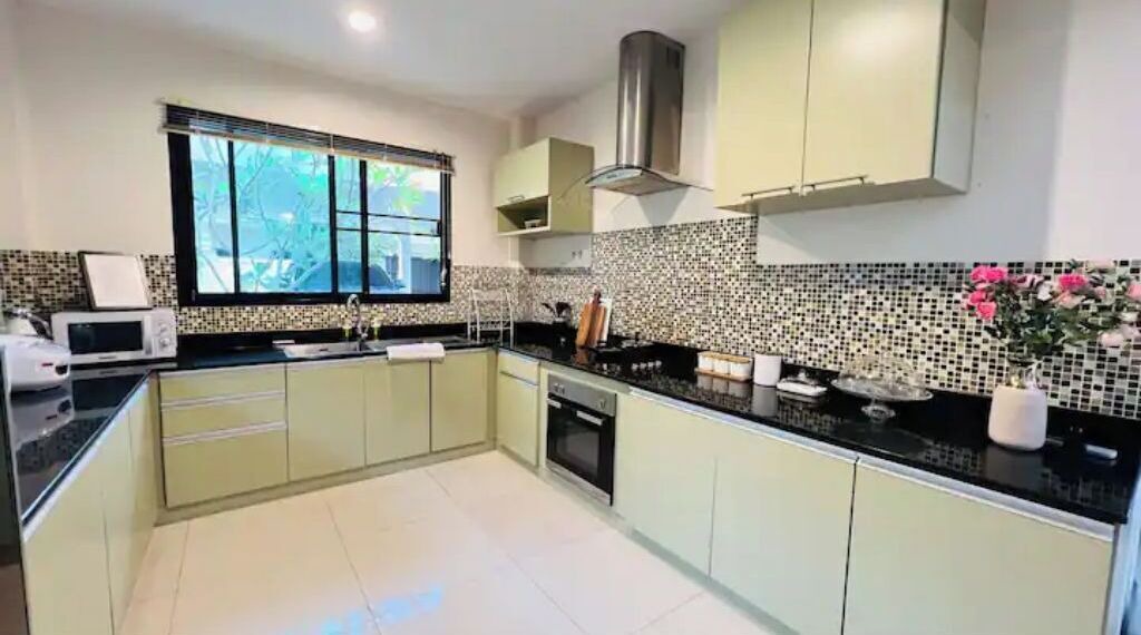 Photo of Kitchen in Chalong