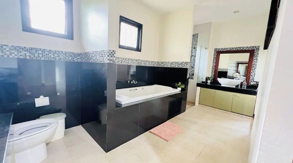 Photo of Bathroom in Chalong