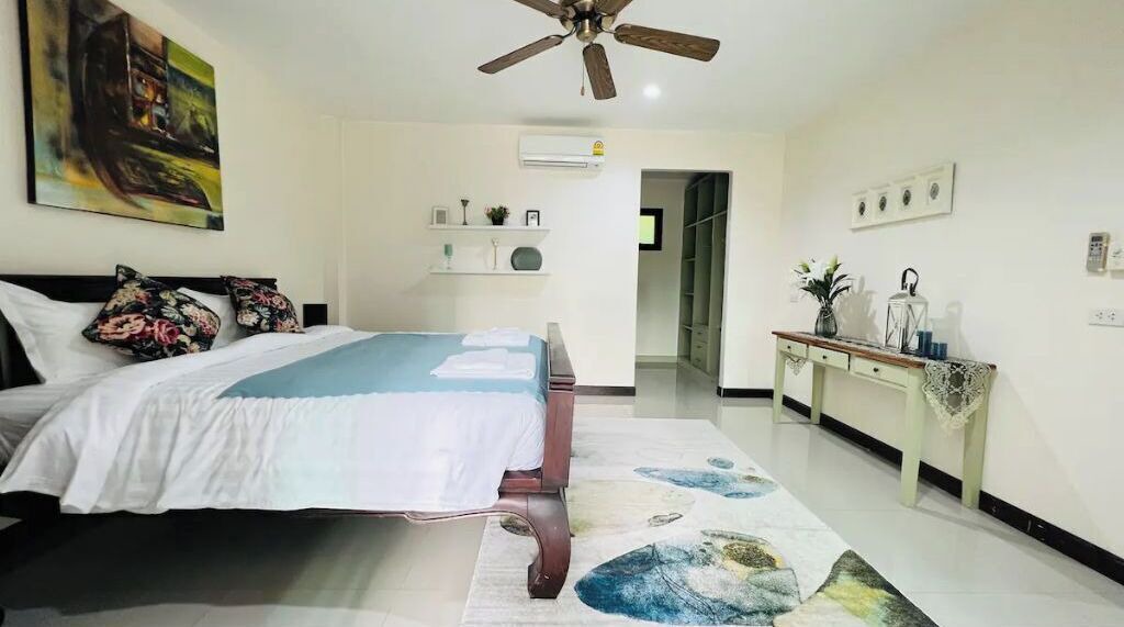 Photo of Bedroom in Chalong