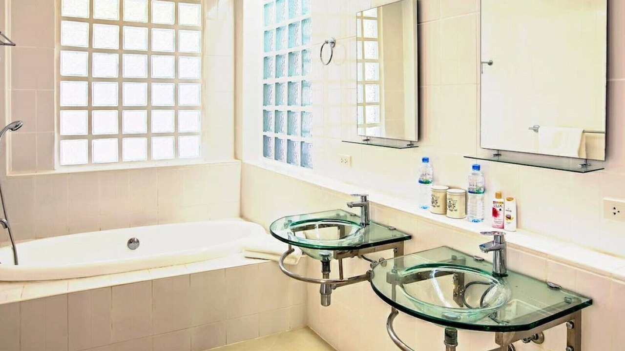 Photo of Bathroom in Pa Klok