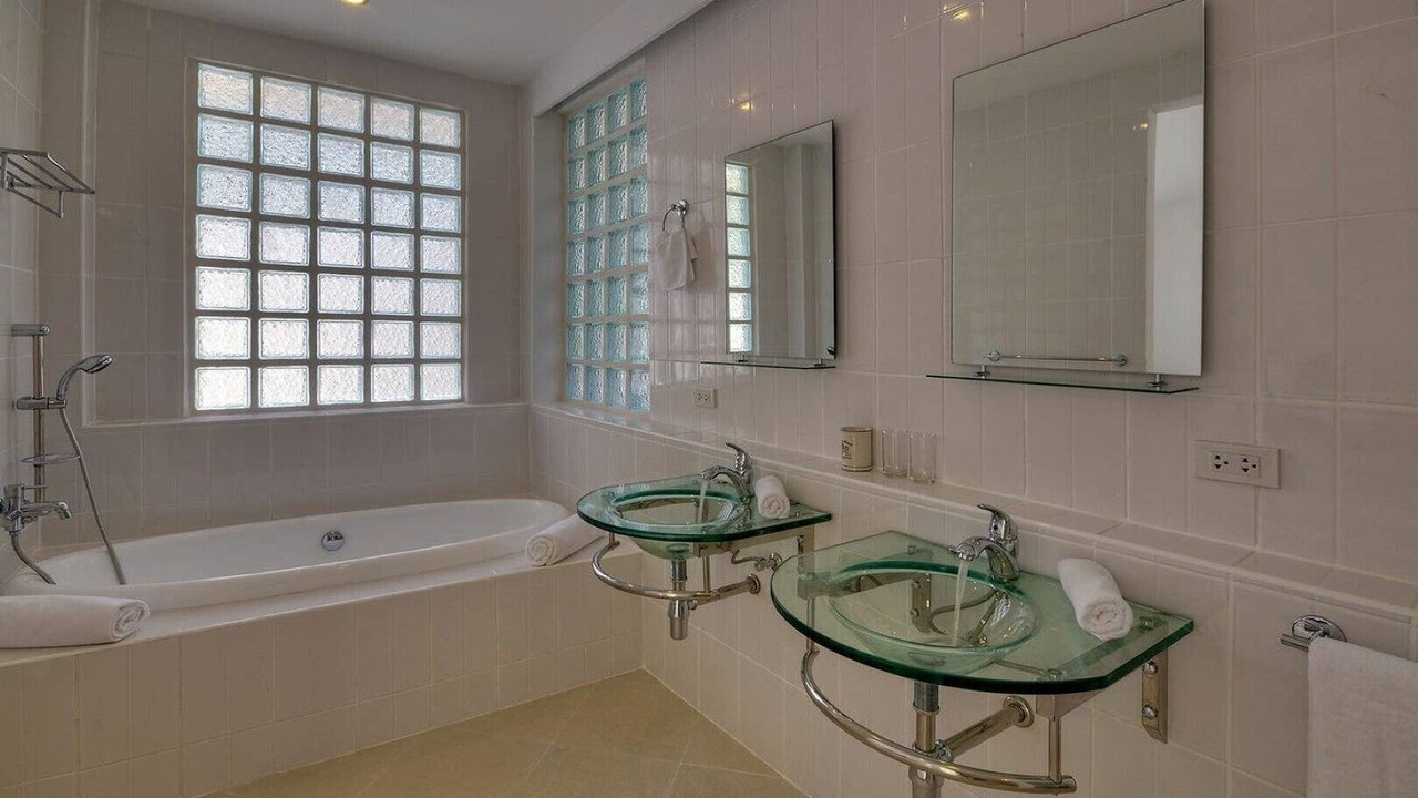 Photo of Bathroom in Pa Klok