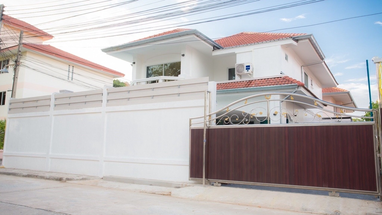 Photo of Outdoor in Na Kluea