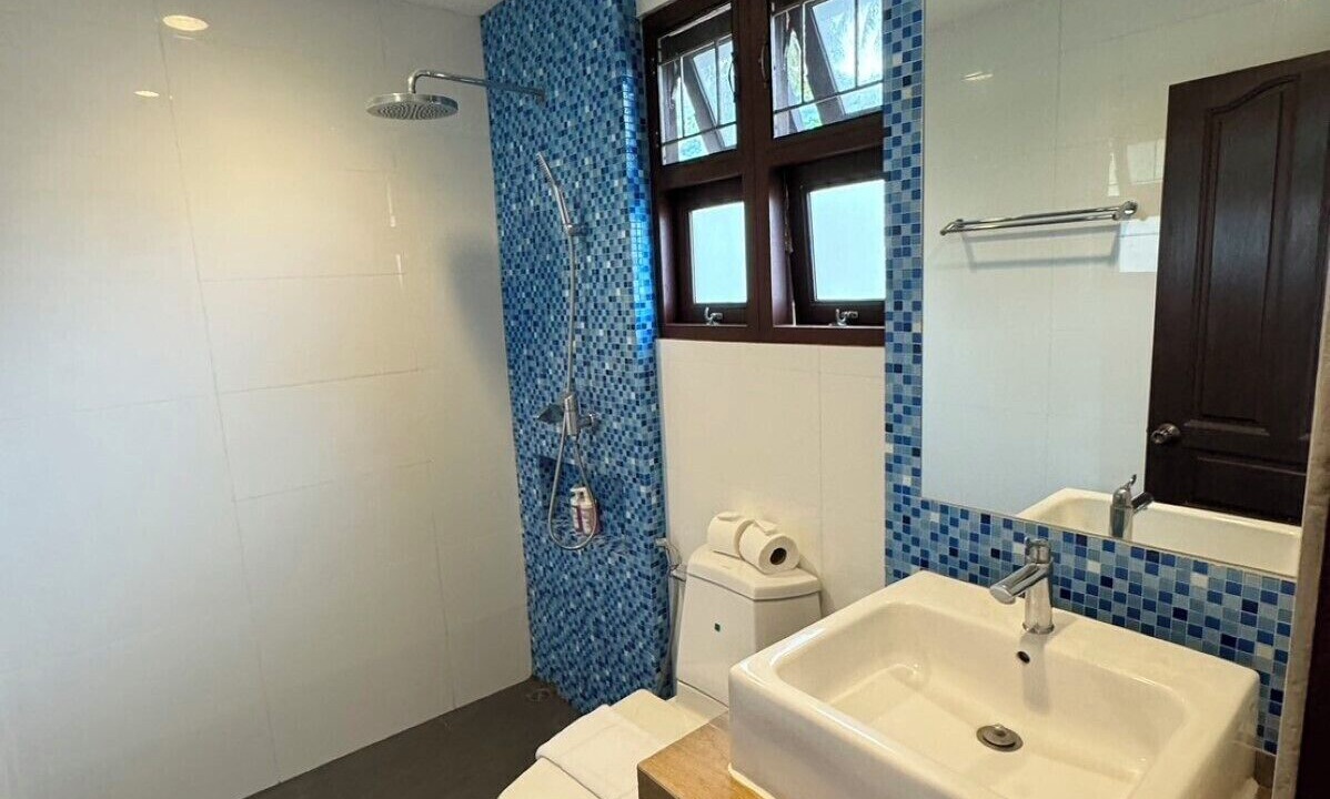 Photo of Bathroom in Maret