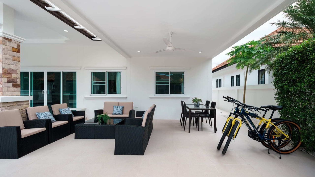 Photo of Outdoor in Hin Lek Fai