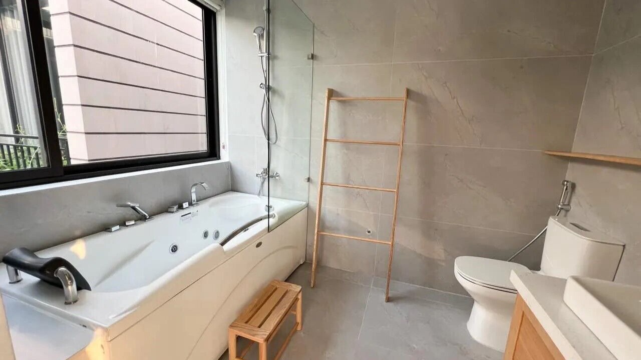 Photo of Bathroom in Siriraj