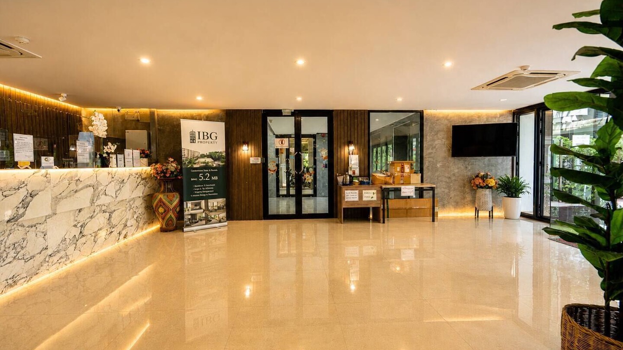Photo of Livingroom in Nai Harn