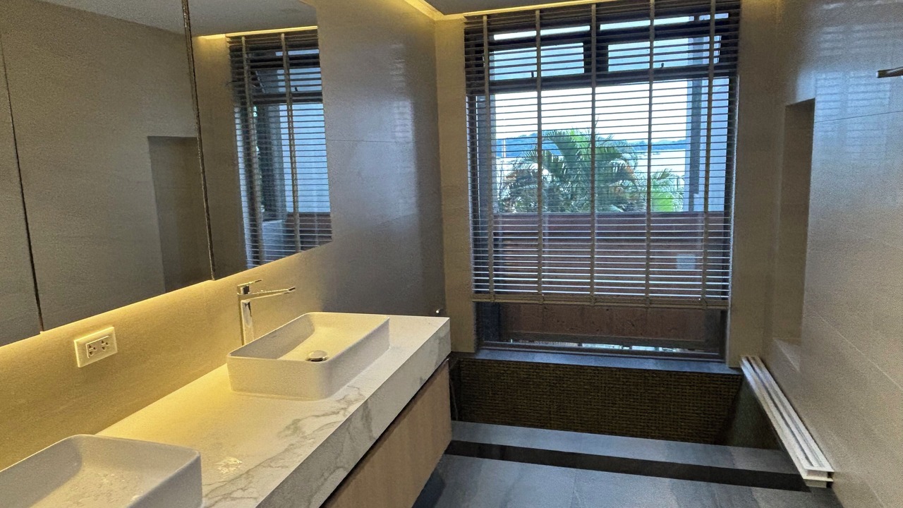 Photo of Bathroom in Pa Klok