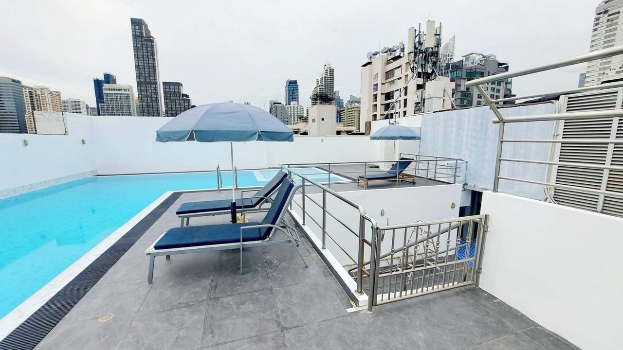 Photo of Outdoor in Khlong Toei Nuea