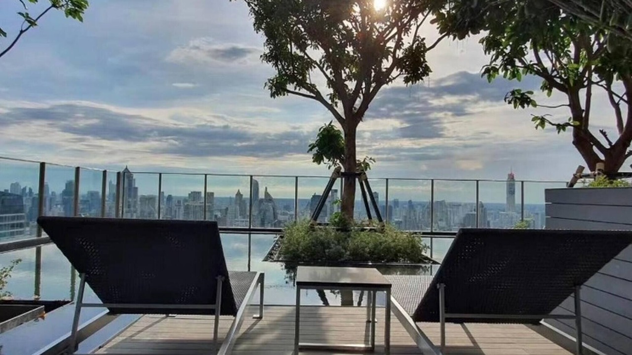 Photo of Outdoor in Khlong Toei Nuea