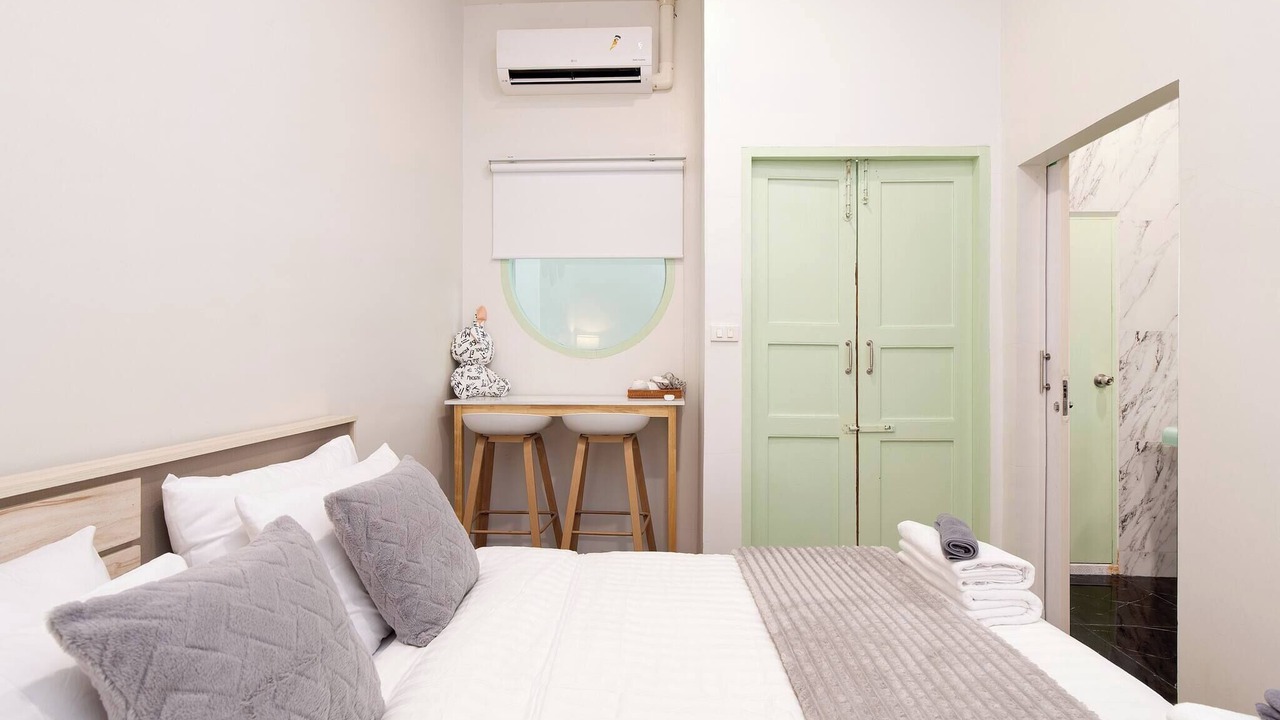 Photo of Bedroom in Si Phraya