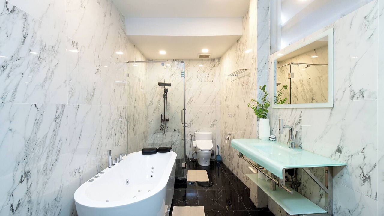 Photo of Bathroom in Si Phraya