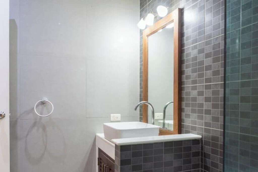 Photo of Bathroom in Maret