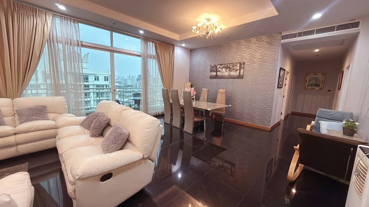 Photo of Livingroom in Huai Khwang