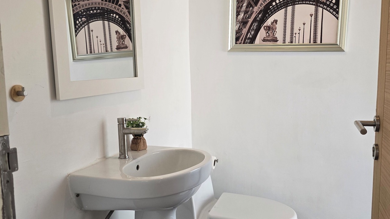 Photo of Bathroom in Pa Daet