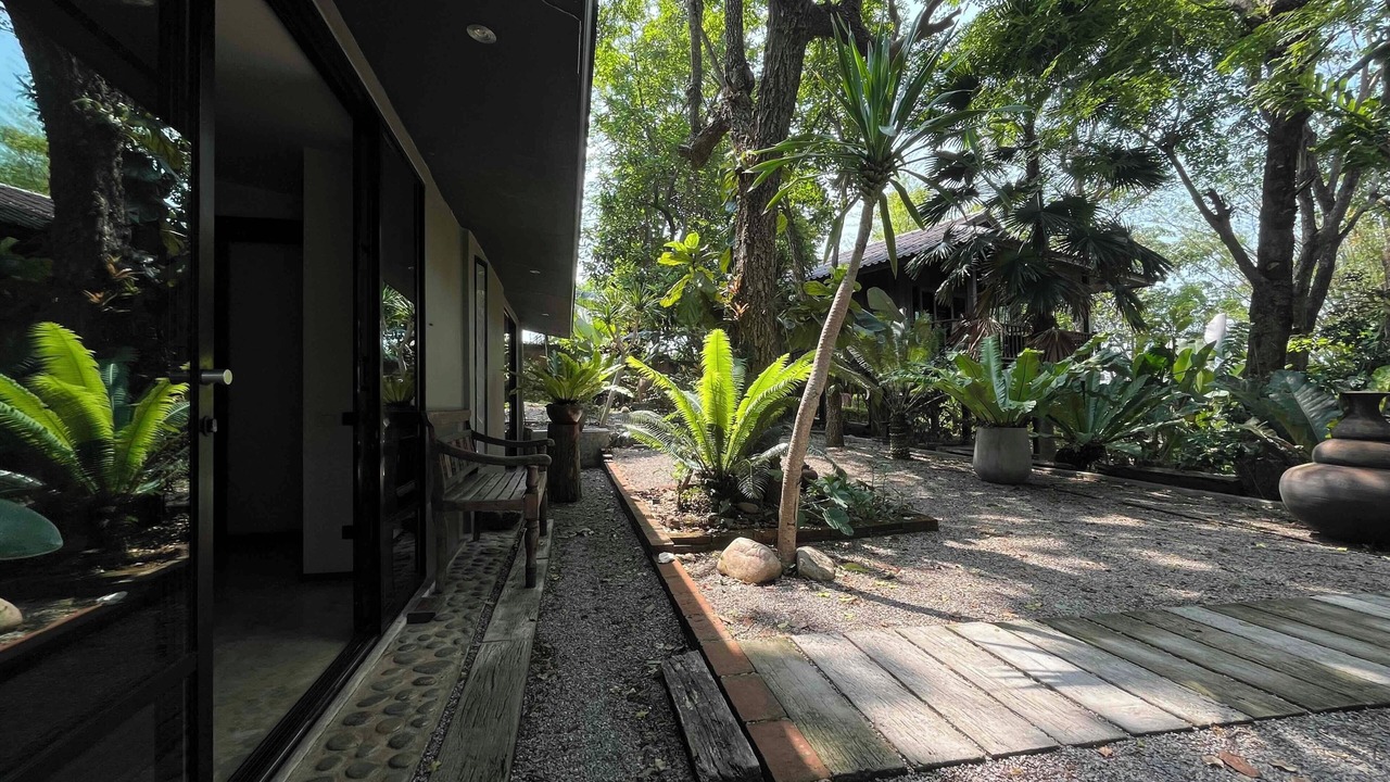 Photo of Outdoor in Nang Lae