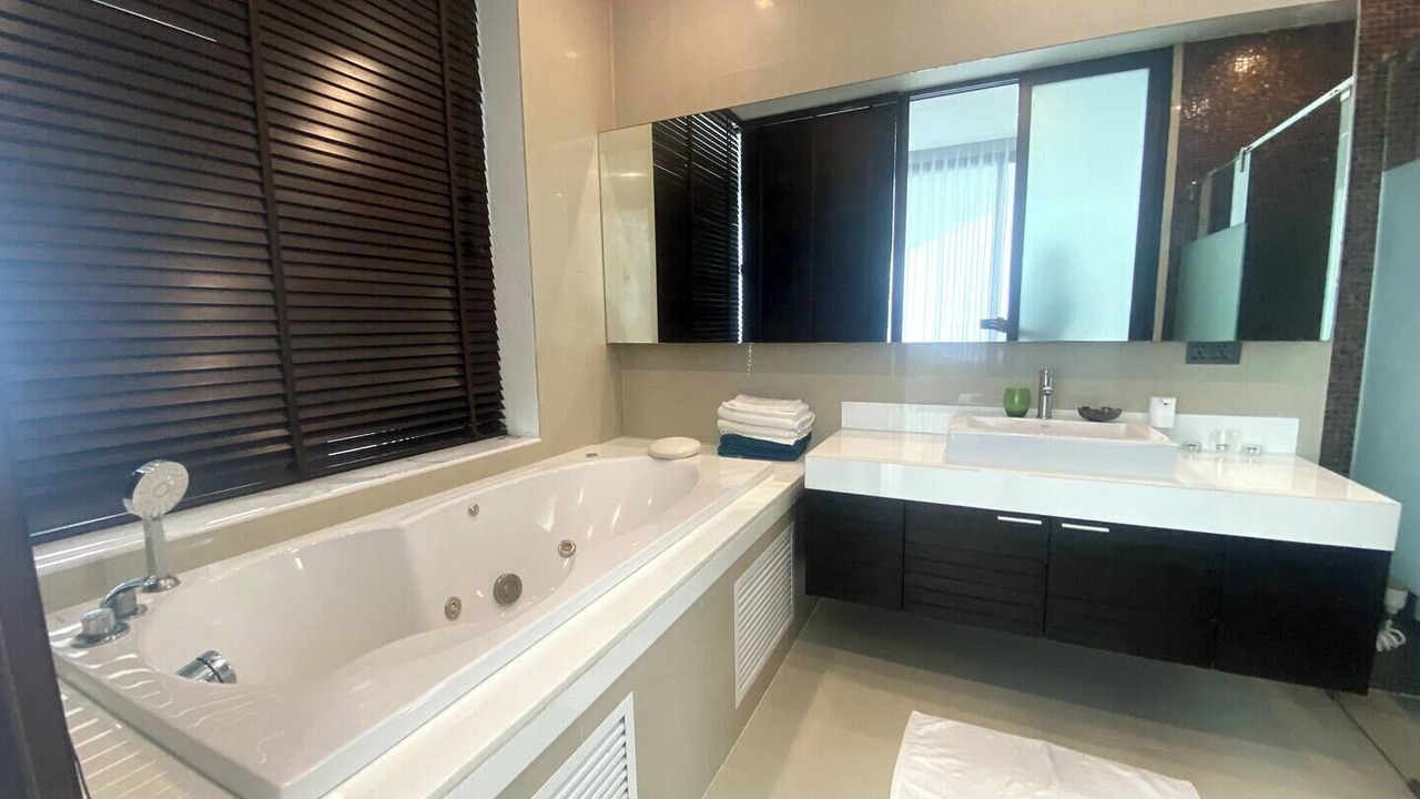 Photo of Bathroom in Pa Klok